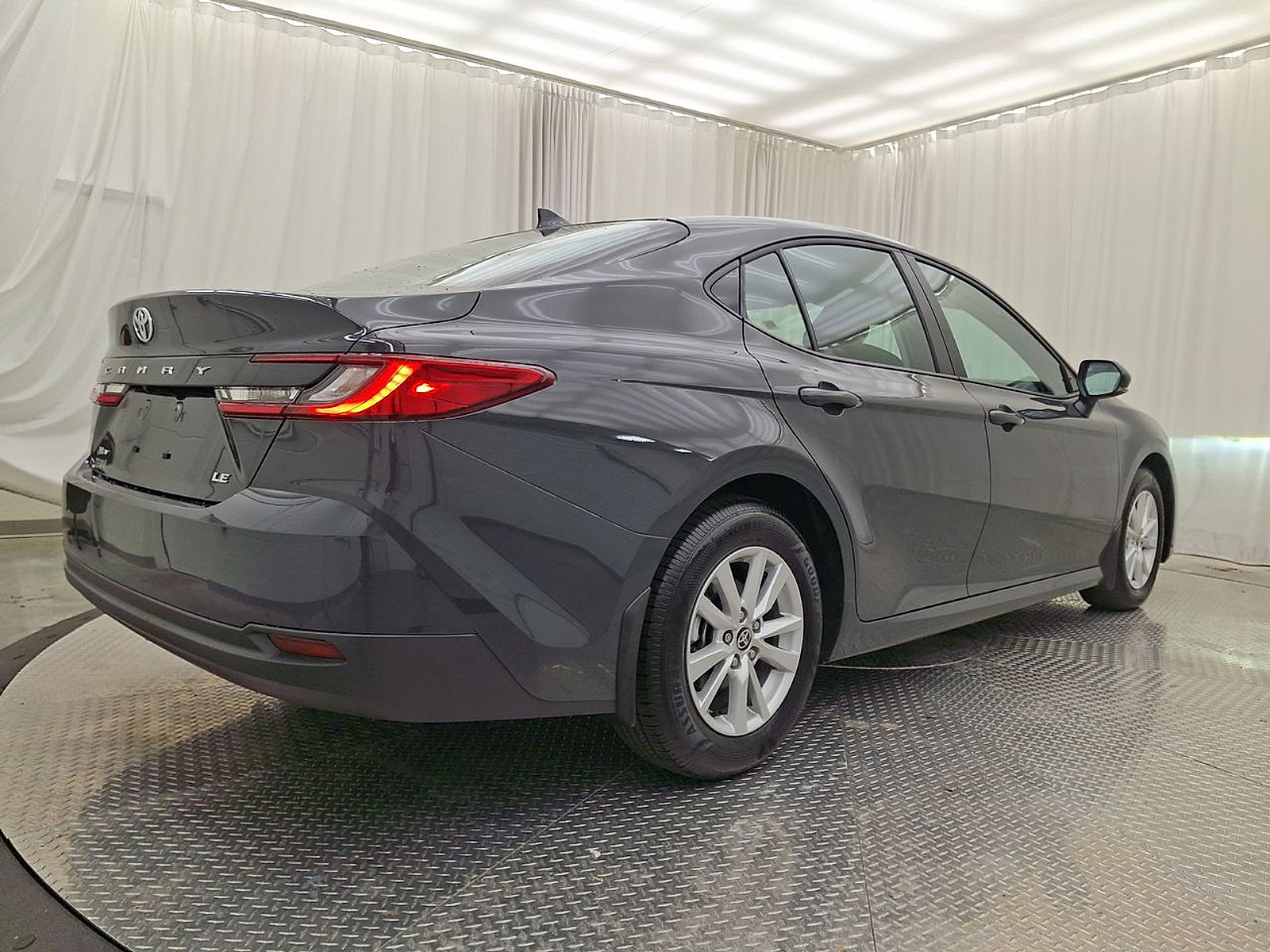 Used 2026 Toyota Camry LE FWD image 27