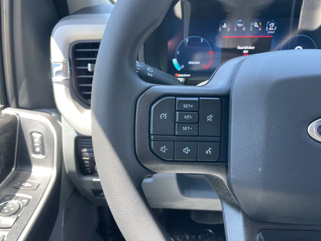 New 2025 Ford F250 XLT w/ Black Appearance Package image 17