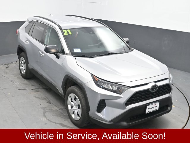 Used 2021 Toyota RAV4 LE AWD/4WD image 22