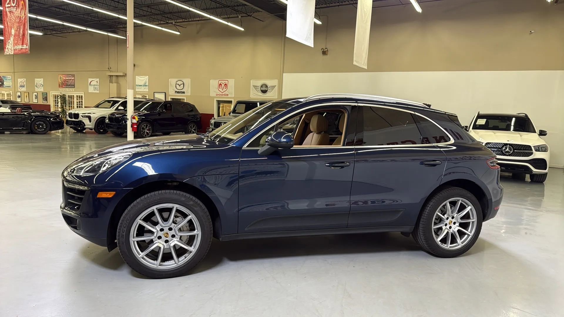 Used 2016 Porsche Macan S AWD/4WD image 7