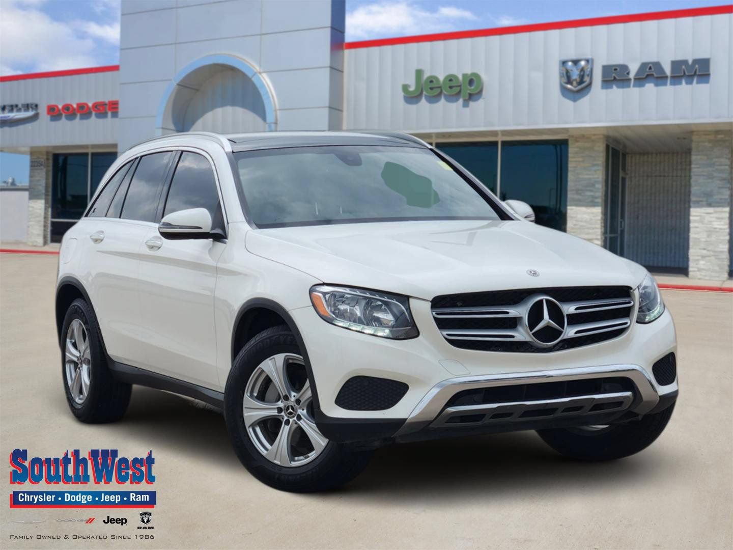 Used 2018 Mercedes-Benz GLC 300 image 1