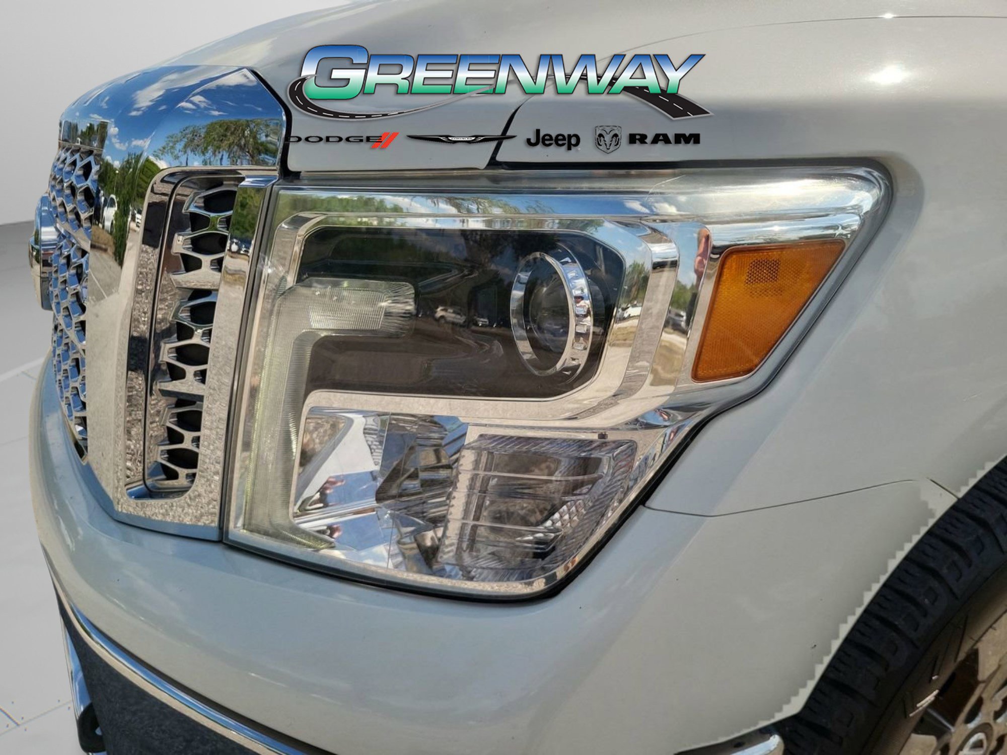 Used 2019 Nissan Titan SL w/ Chrome Package RWD image 29