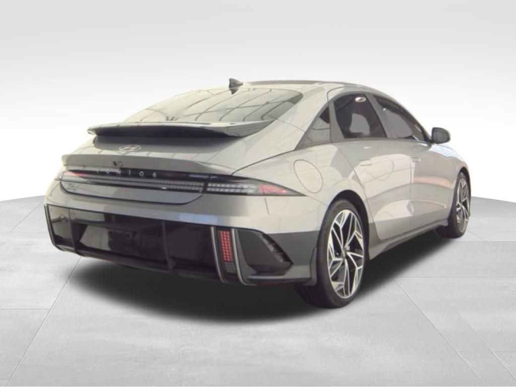 Used 2024 Hyundai Ioniq 6 SEL AWD/4WD image 7