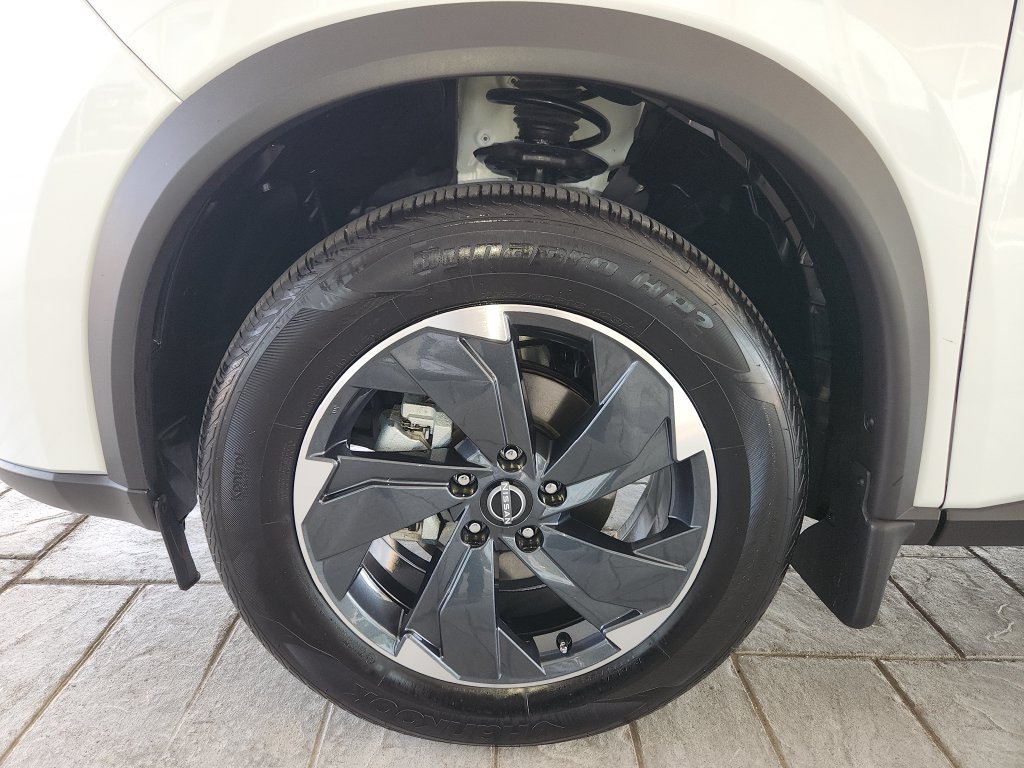 Used 2026 Nissan Rogue SV w/ Cold Weather Package AWD/4WD image 30