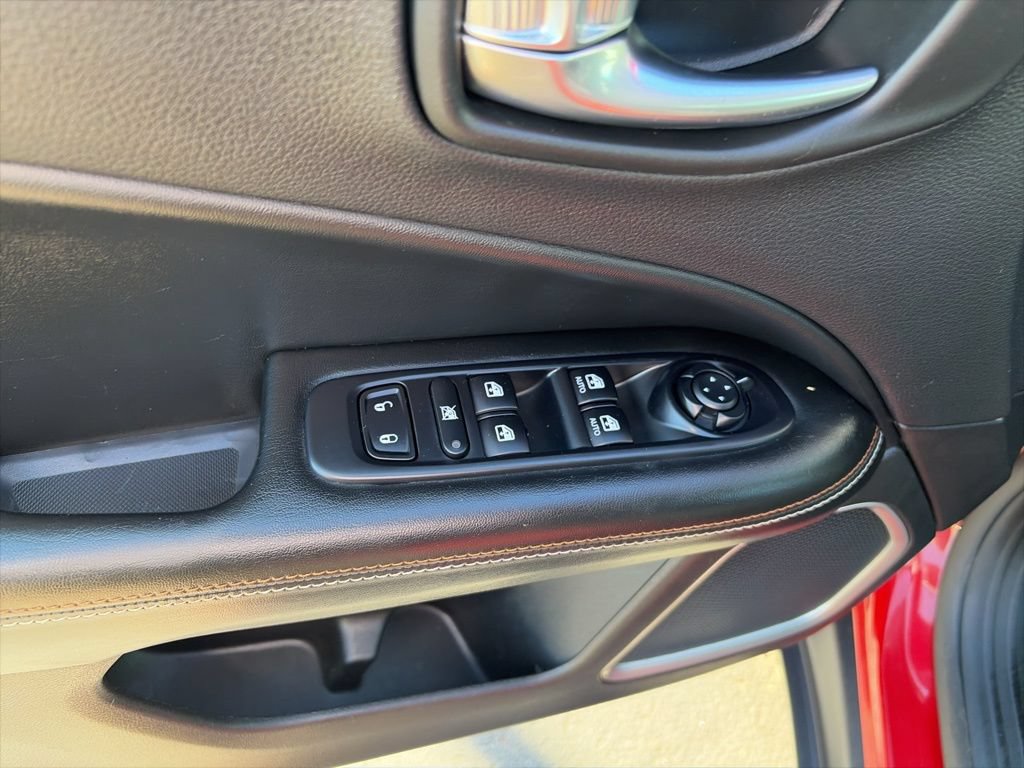Certified 2020 Jeep Compass Latitude w/ Cold Weather Group AWD/4WD image 19