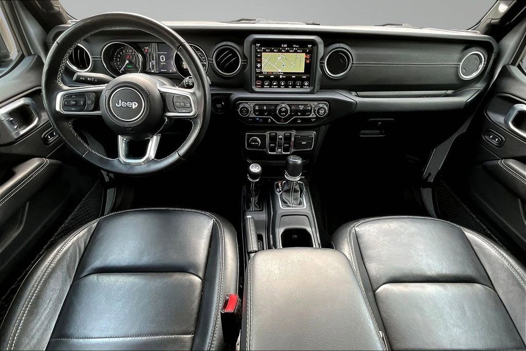 Used 2023 Jeep Wrangler Unlimited Sahara w/ Cold Weather Group AWD/4WD image 8