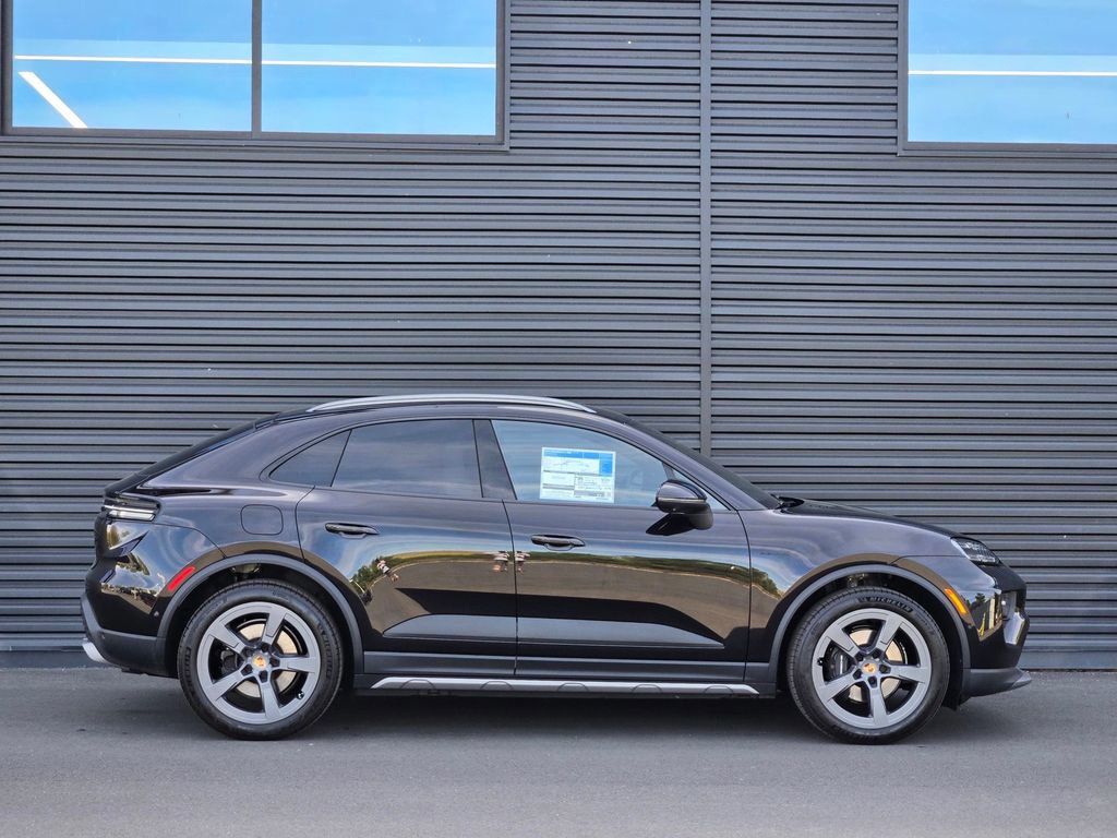 New 2026 Porsche Macan 4 Electric AWD/4WD image 8