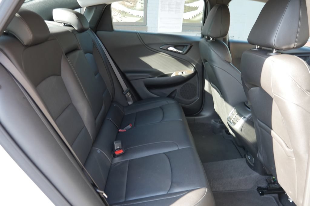 Used 2024 Chevrolet Malibu LT FWD image 11