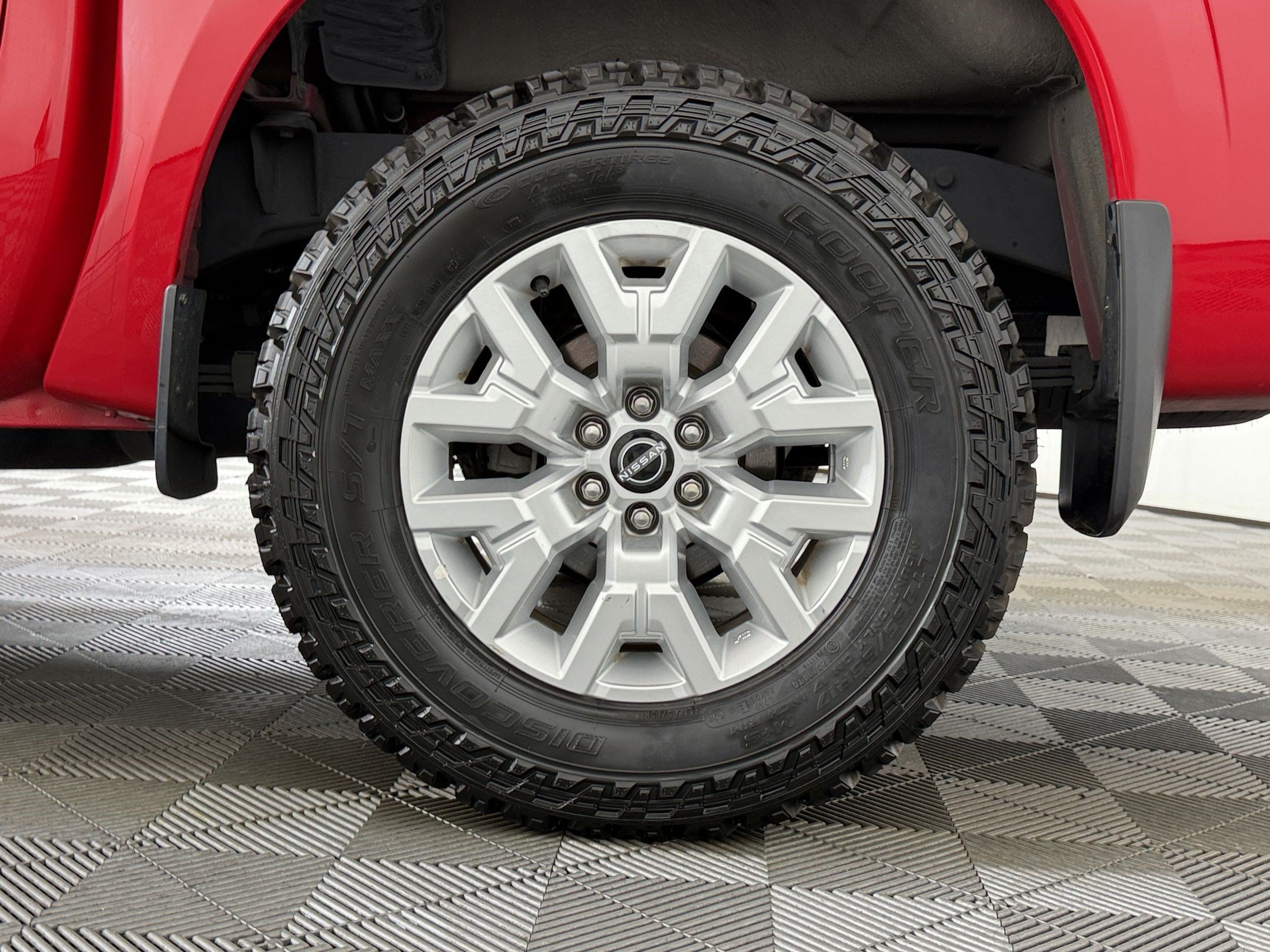 Used 2022 Nissan Frontier SV w/ Technology Package AWD/4WD image 11