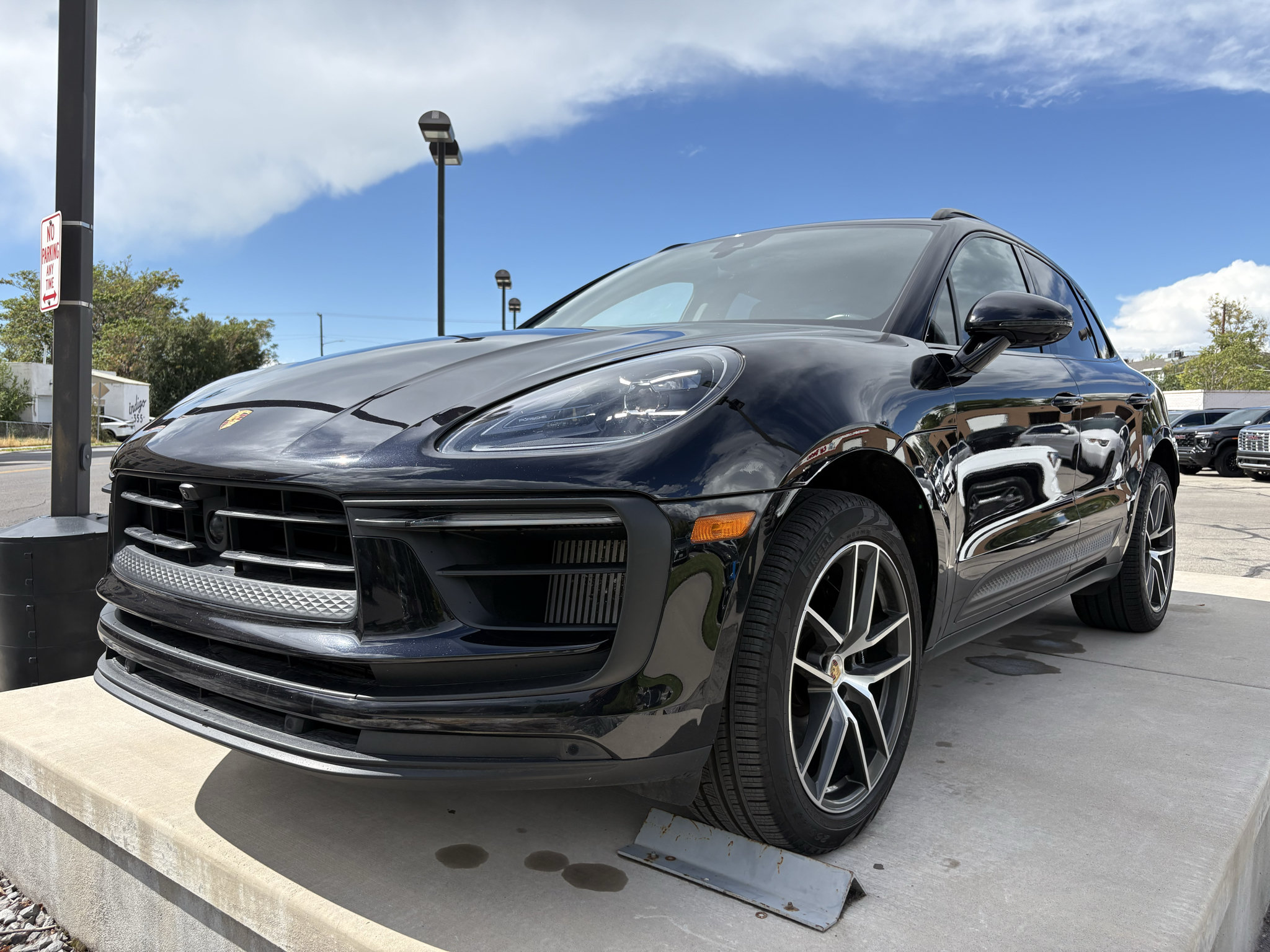 Used 2024 Porsche Macan S AWD/4WD image 13