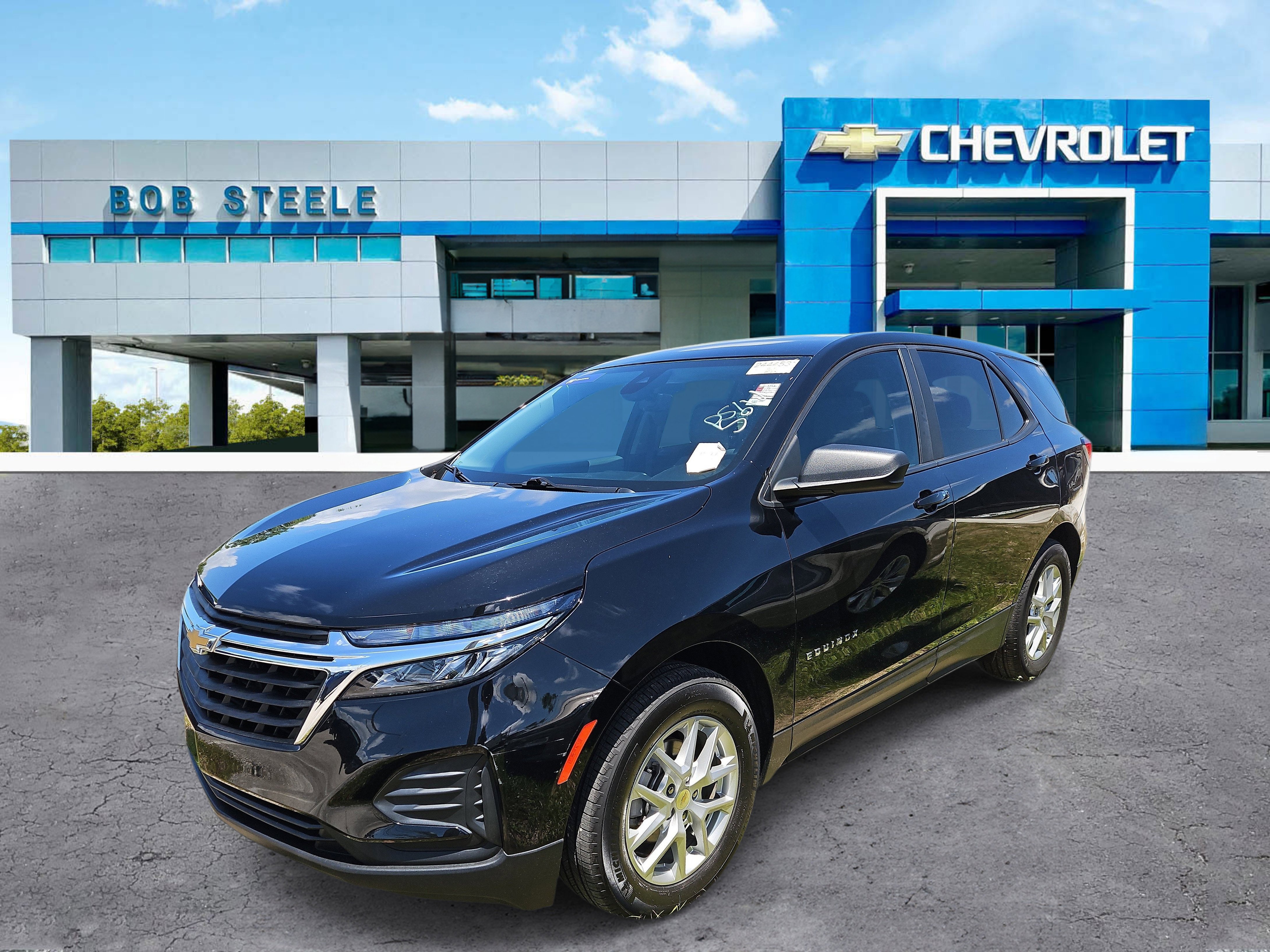 Used 2024 Chevrolet Equinox LS w/ LS Convenience Package FWD image 3