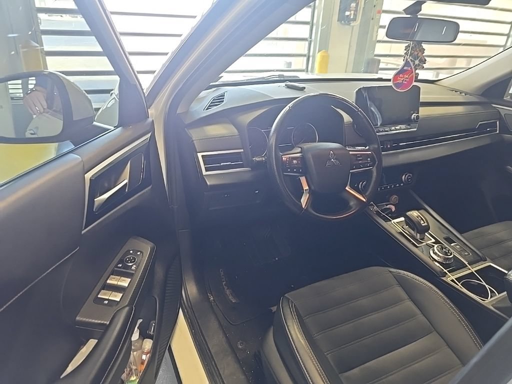 Used 2022 Mitsubishi Outlander SE AWD/4WD image 5