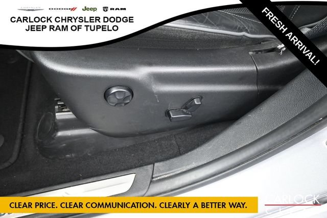 Used 2020 Jeep Grand Cherokee Overland RWD image 17