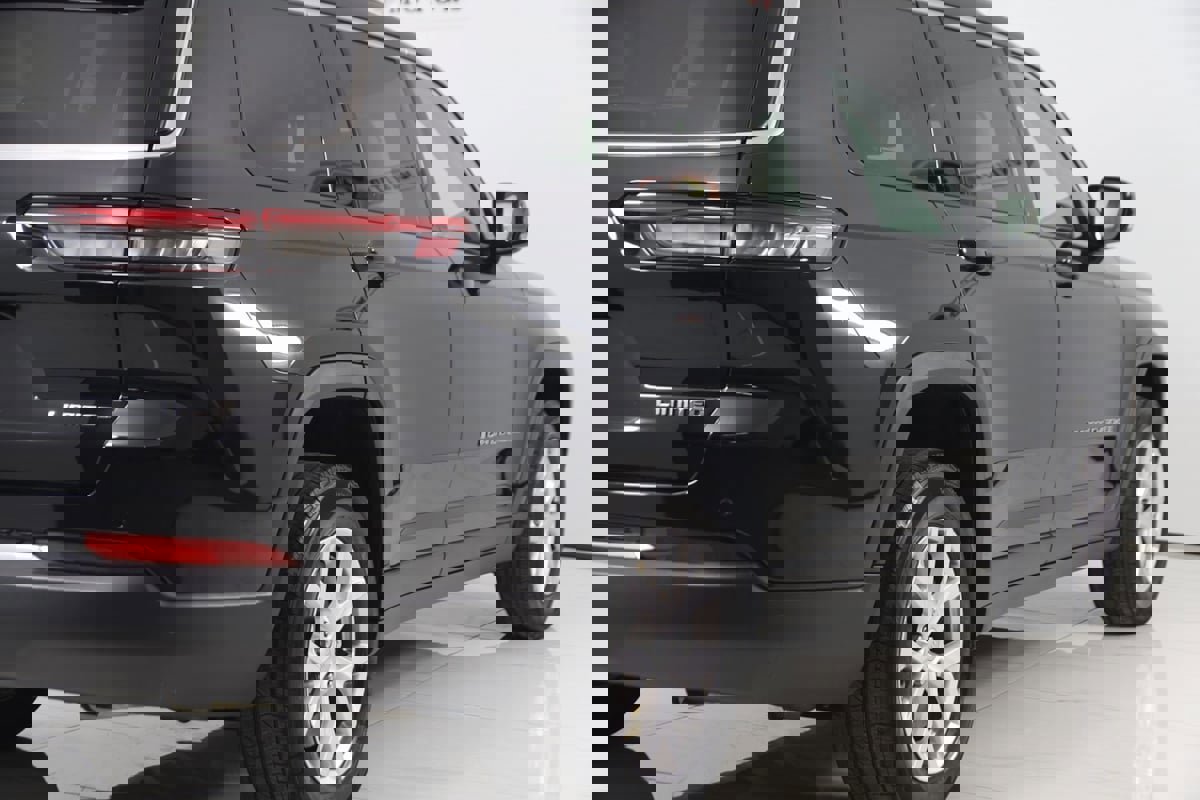 Used 2022 Jeep Grand Cherokee L Limited image 64