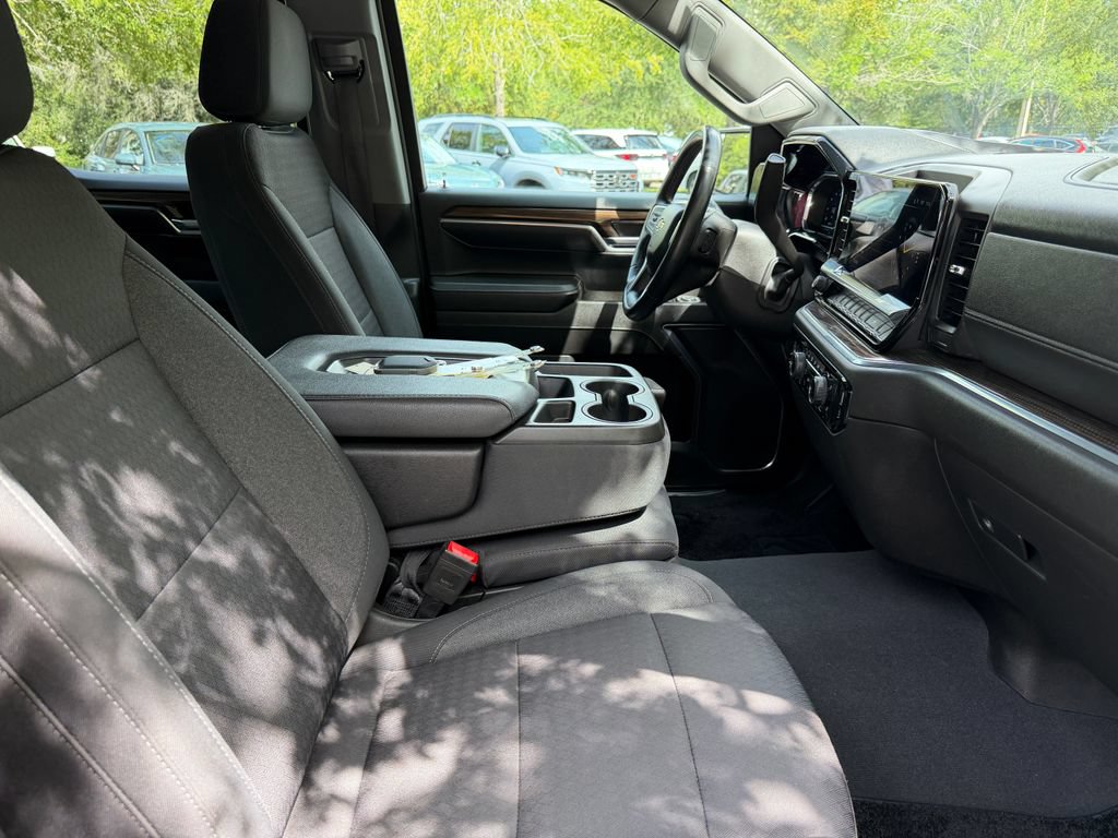 Used 2023 Chevrolet Silverado 1500 LT w/ Protection Package AWD/4WD image 8