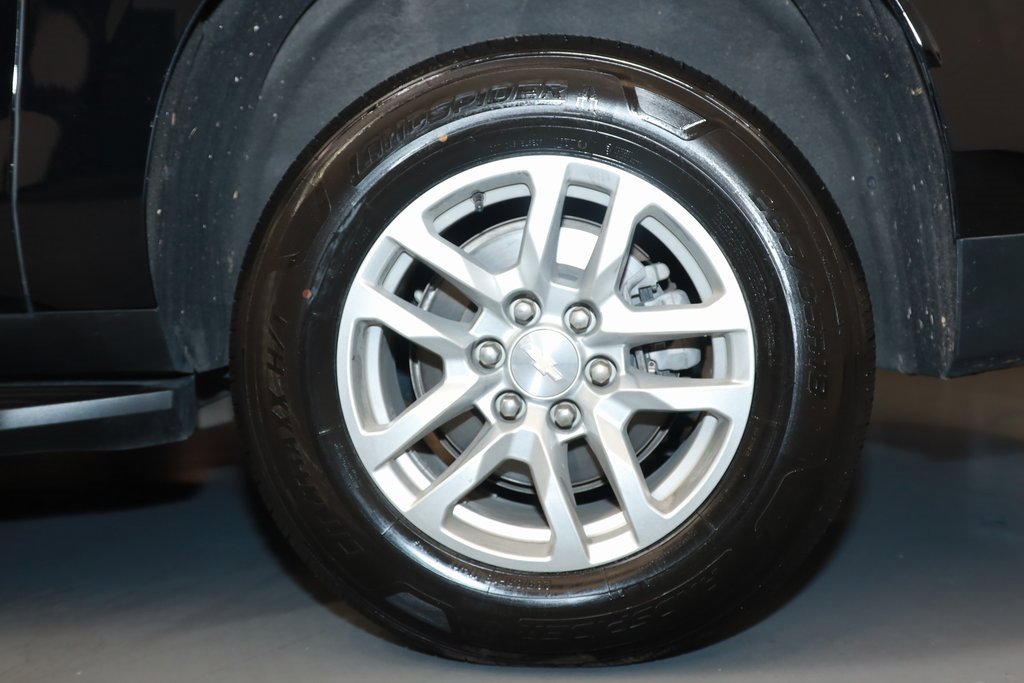 Used 2024 Chevrolet Suburban LT image 25