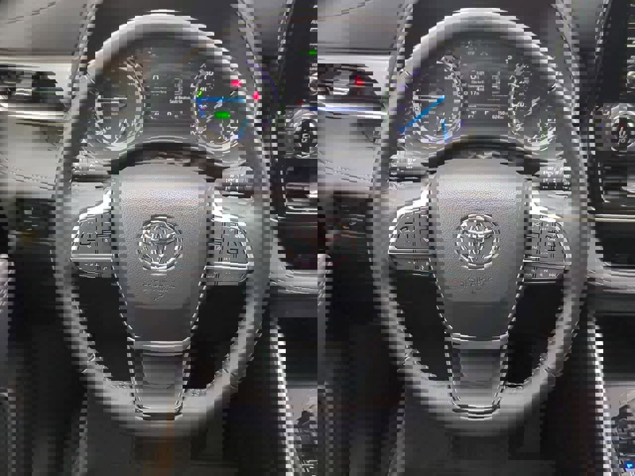 Used 2022 Toyota Highlander XLE image 24