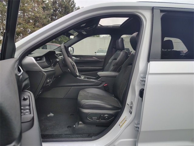 New 2025 Jeep Grand Cherokee Altitude w/ Trailer Tow Package image 2