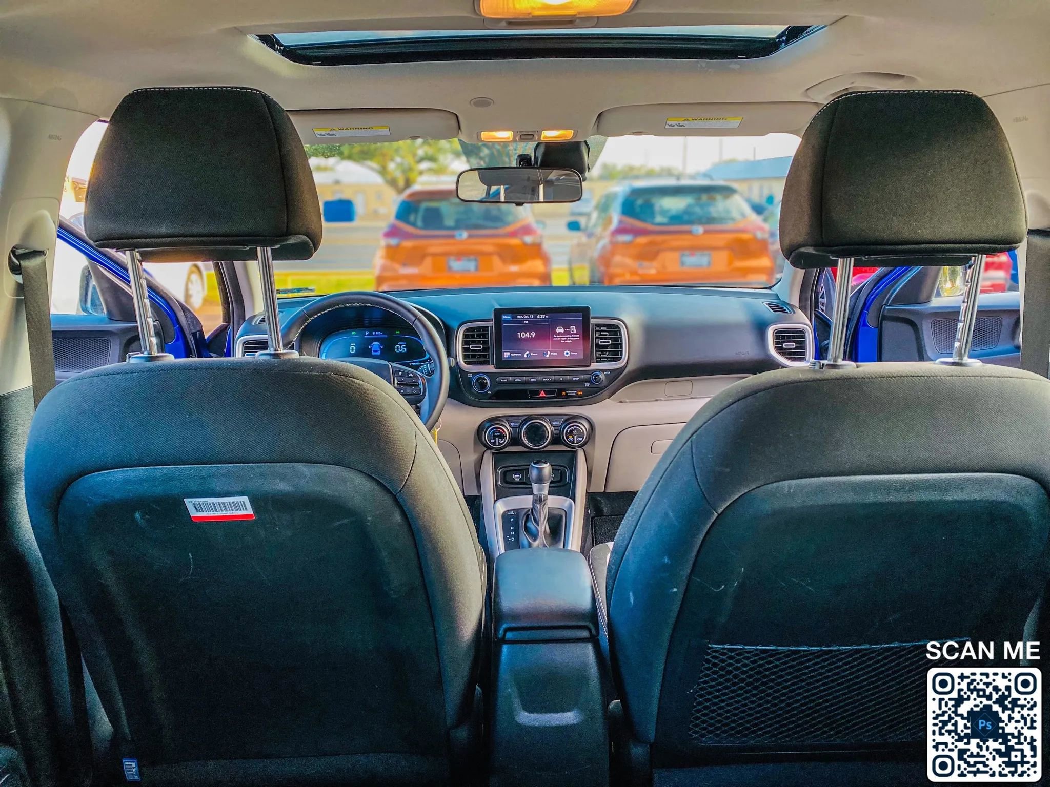 Used 2023 Hyundai Venue SEL image 32