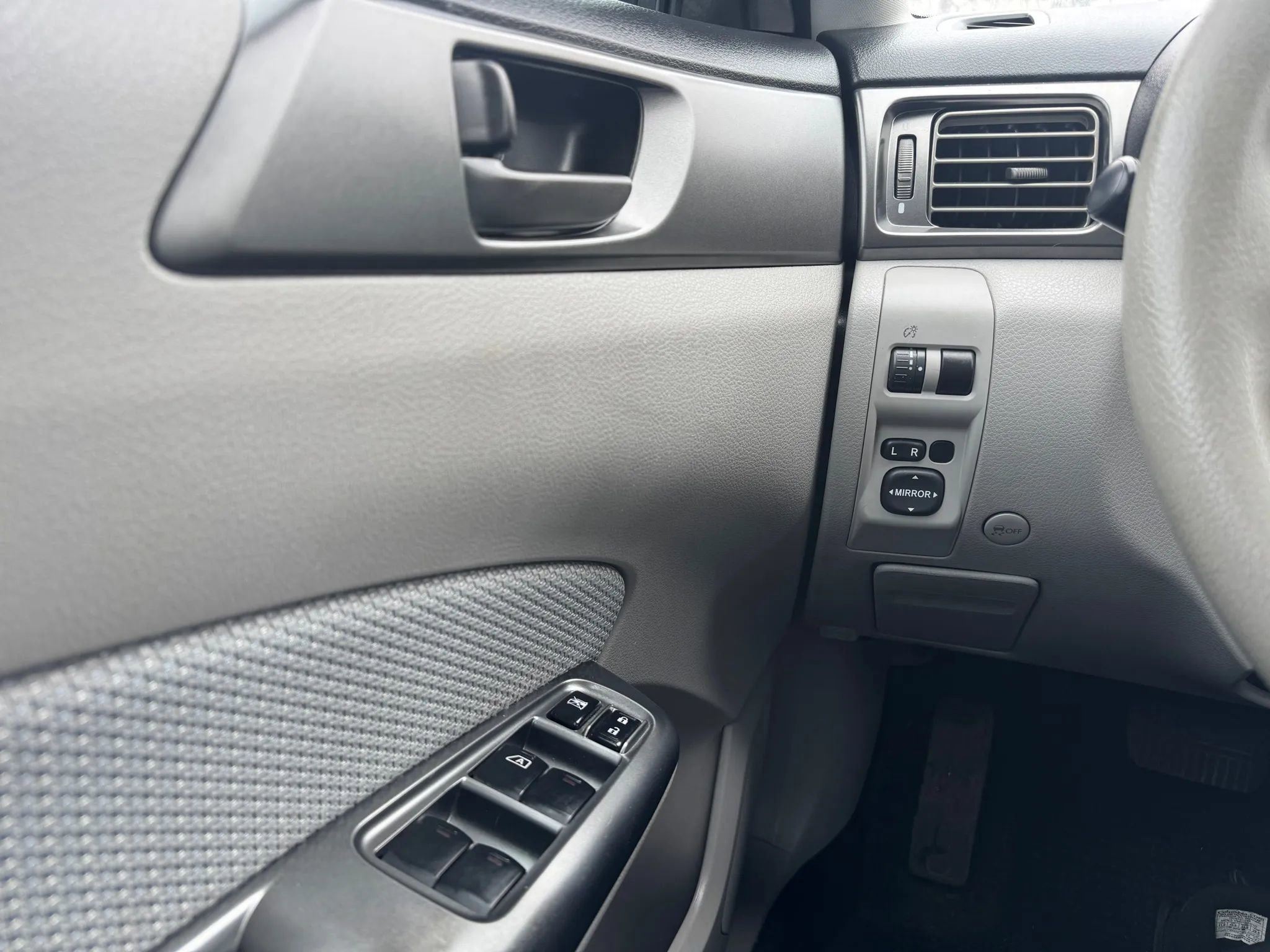 Used 2011 Subaru Forester 2.5X w/ Alloy Wheel Value Pkg image 21