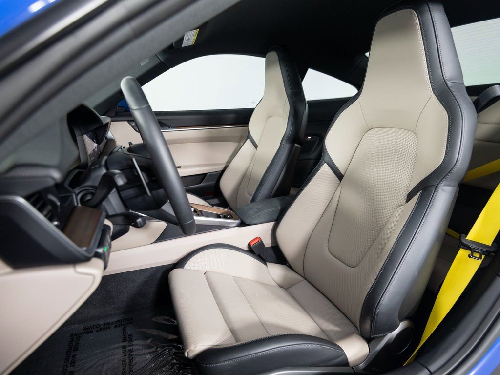 Certified 2025 Porsche 911 Carrera image 5