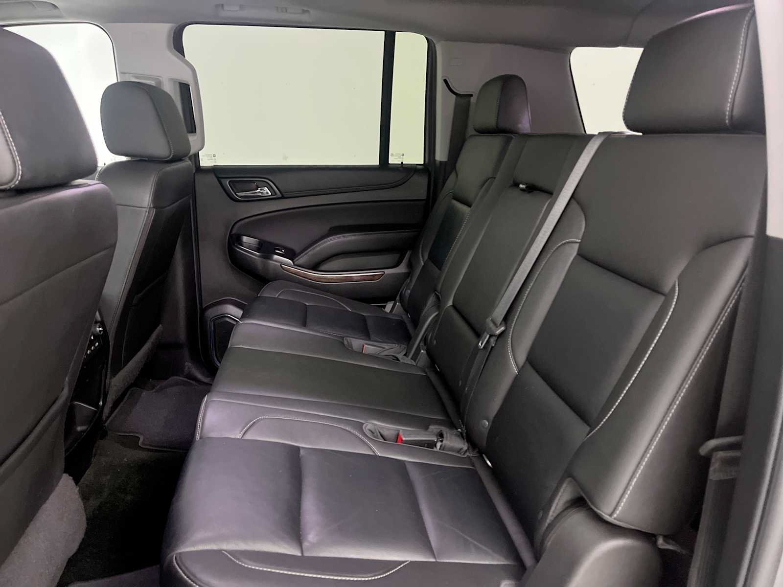 Used 2018 Chevrolet Suburban LT w/ LT Signature Package AWD/4WD image 30