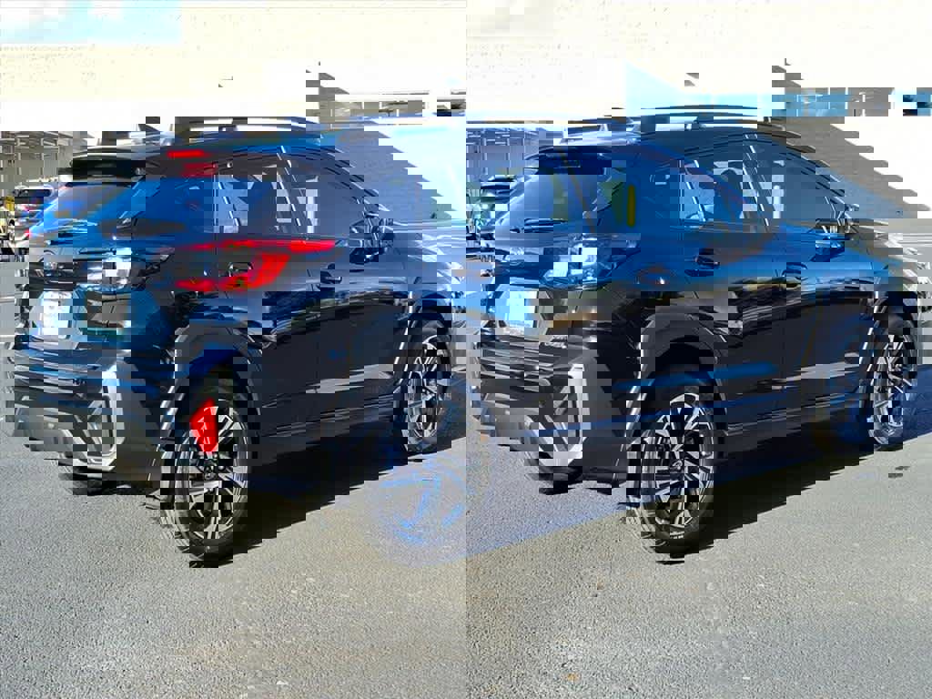 Certified 2025 Subaru Crosstrek 2.0i Premium image 6