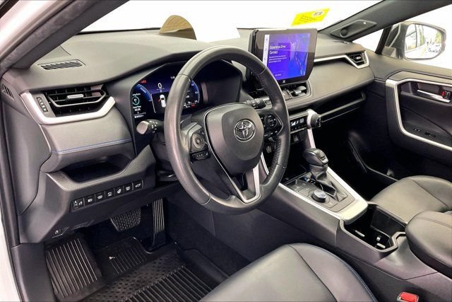 Used 2023 Toyota RAV4 XSE AWD/4WD image 14