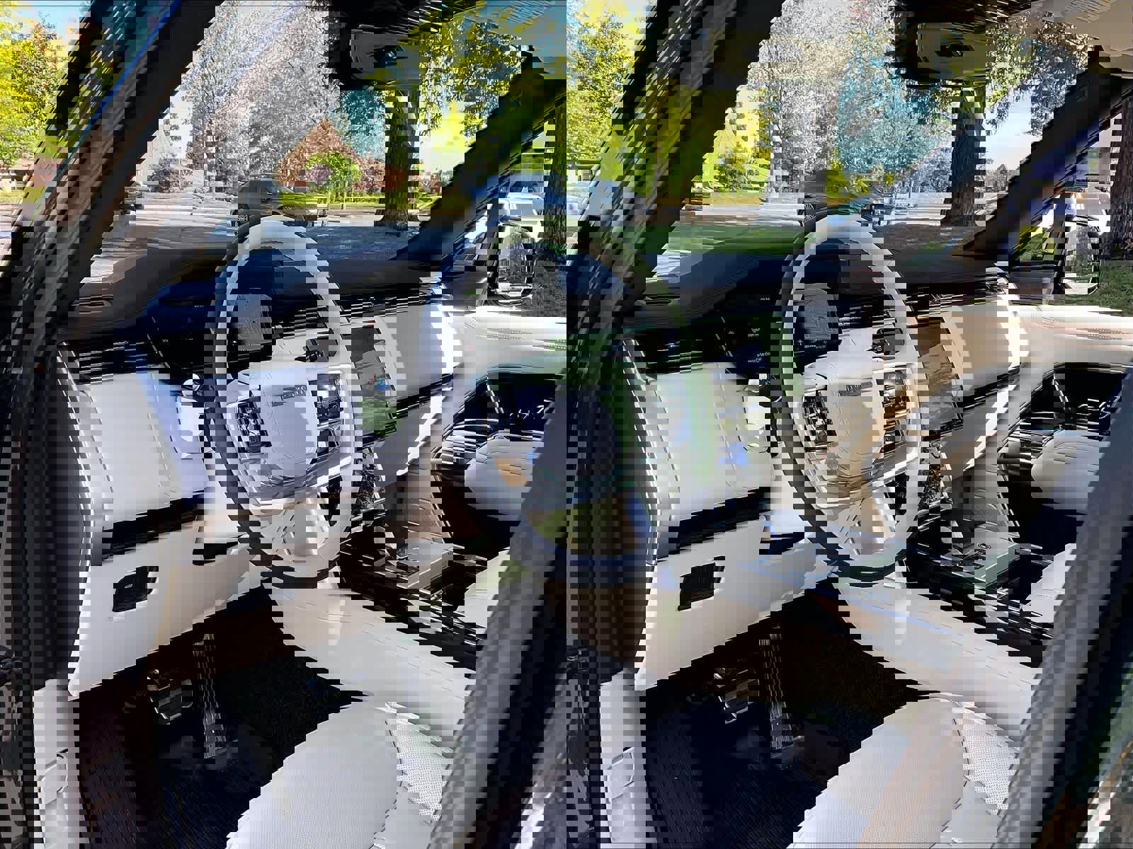 New 2026 Land Rover Range Rover SE AWD/4WD image 8