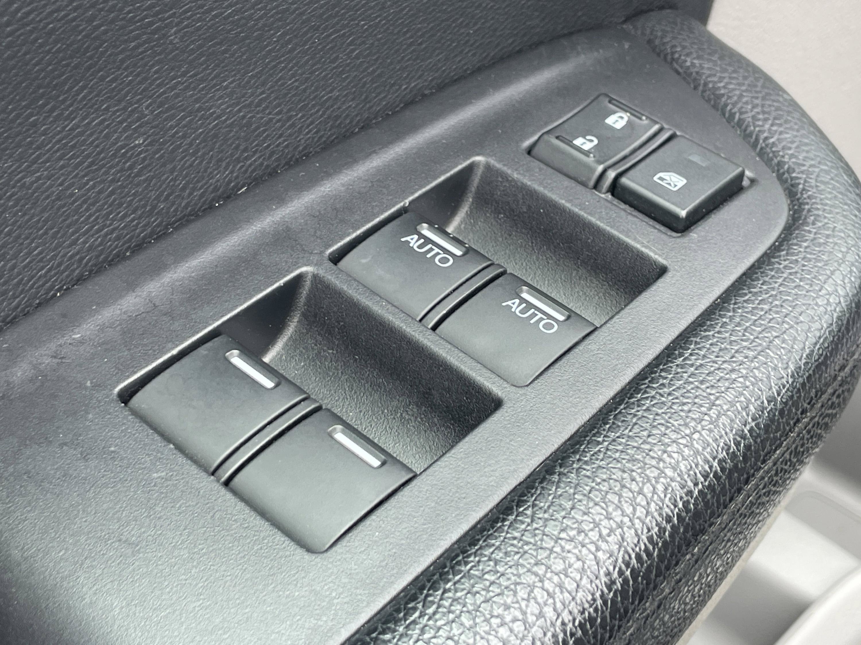 Used 2018 Honda Pilot LX image 29