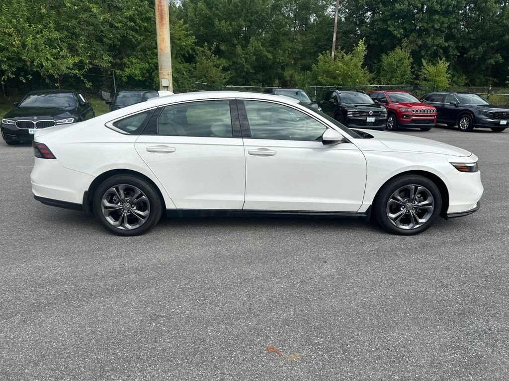 Used 2023 Honda Accord EX image 4