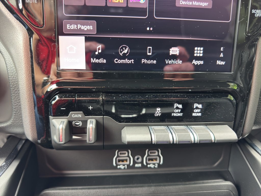 New 2026 RAM 2500 Laramie w/ Night Edition AWD/4WD image 25