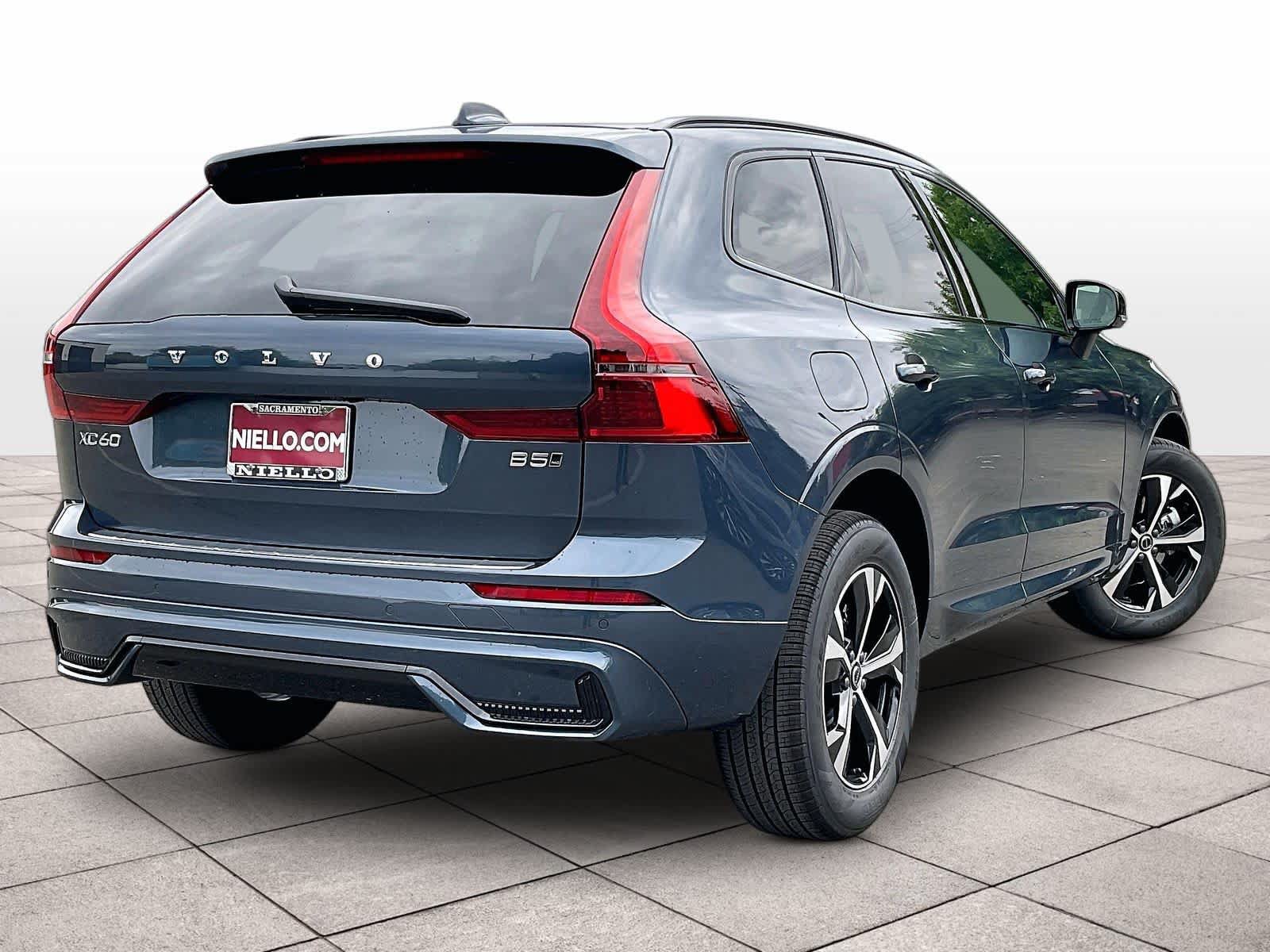New 2027 Volvo XC60 B5 Core AWD/4WD image 4
