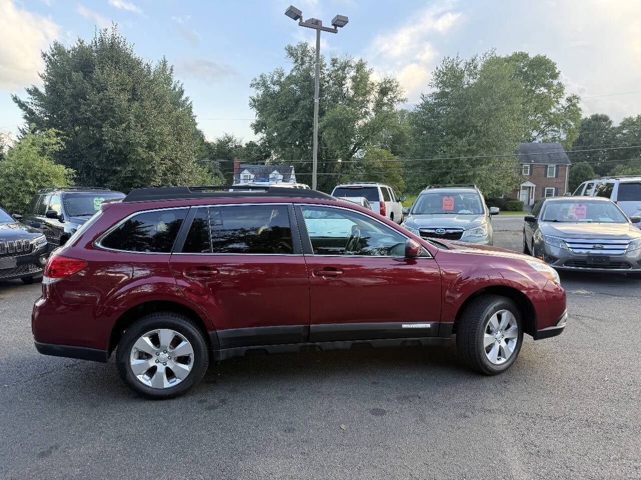 Used 2012 Subaru Outback 2.5i Premium AWD/4WD image 9