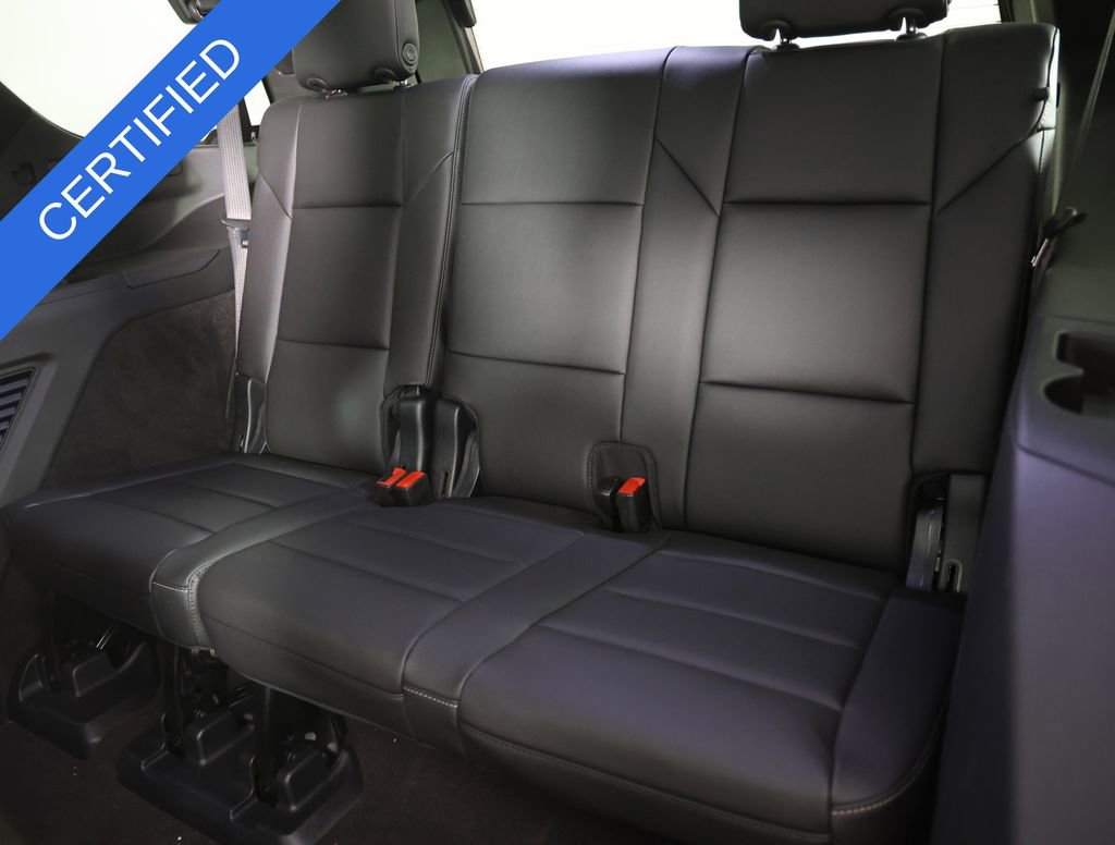 Used 2024 Cadillac Escalade Luxury AWD/4WD image 2