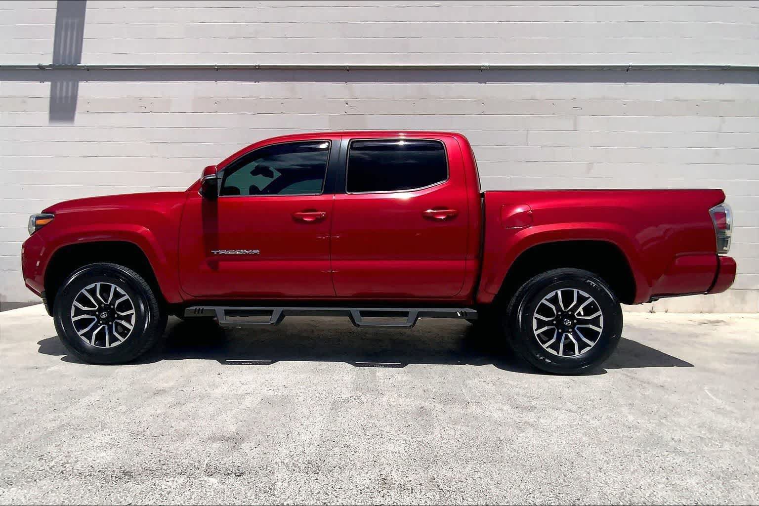 Used 2021 Toyota Tacoma SR AWD/4WD image 3