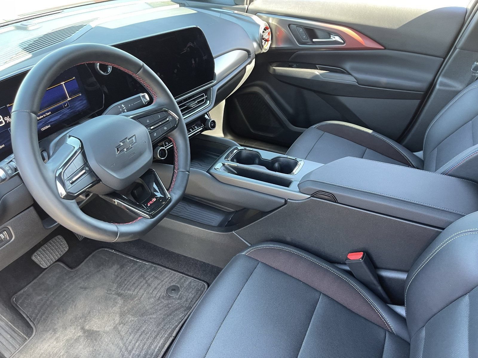 Certified 2024 Chevrolet Equinox EV RS FWD image 19
