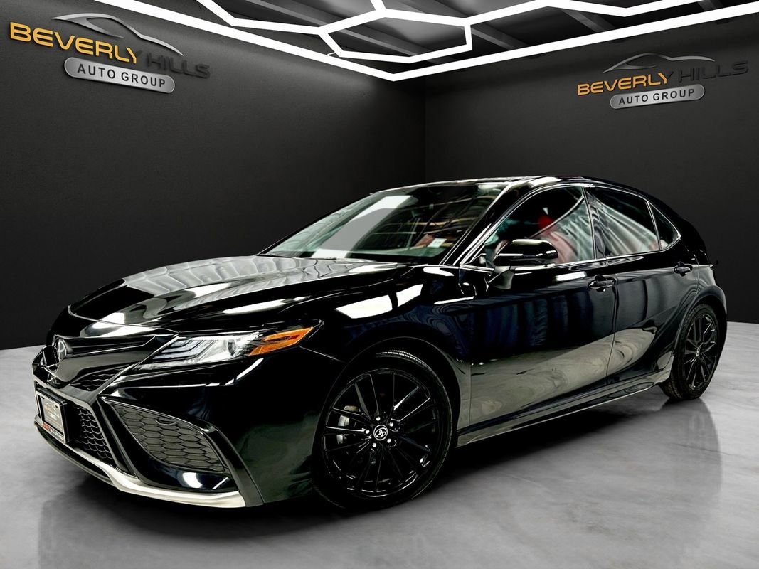 Used 2023 Toyota Camry XSE image 1