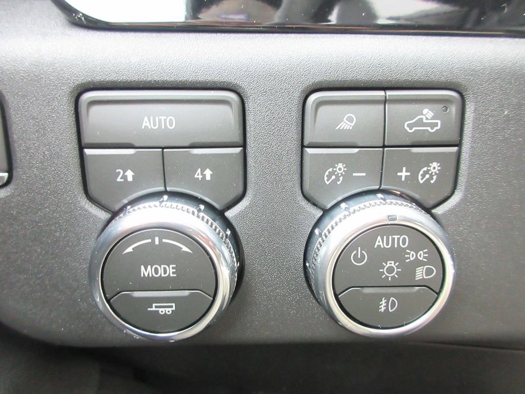 New 2026 GMC Sierra 1500 SLT w/ SLT Premium Plus Package image 17