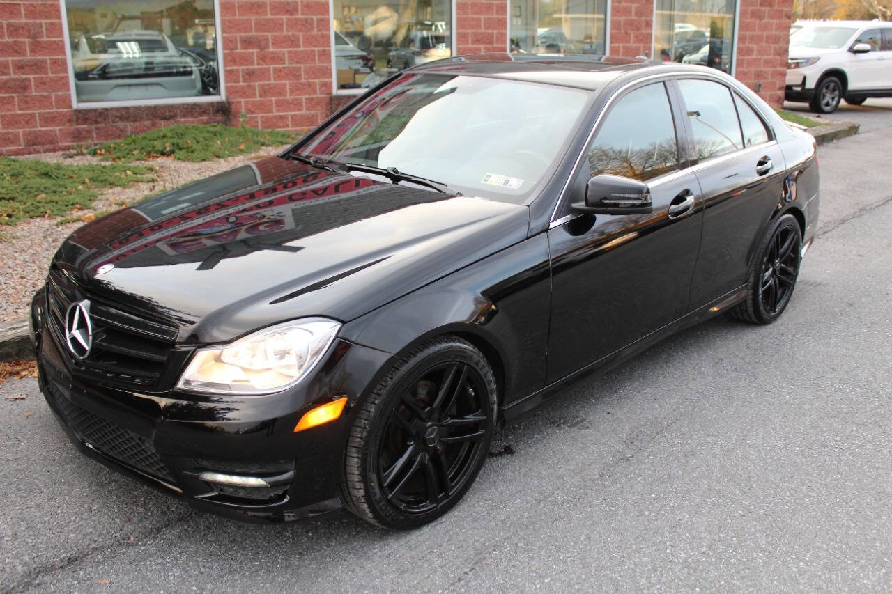 Used 2013 Mercedes-Benz C 300 4MATIC Sedan image 2