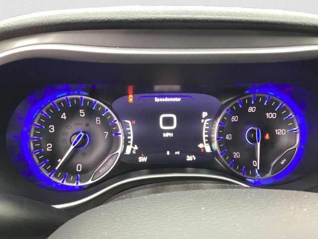 New 2026 Chrysler Pacifica Select AWD/4WD image 16