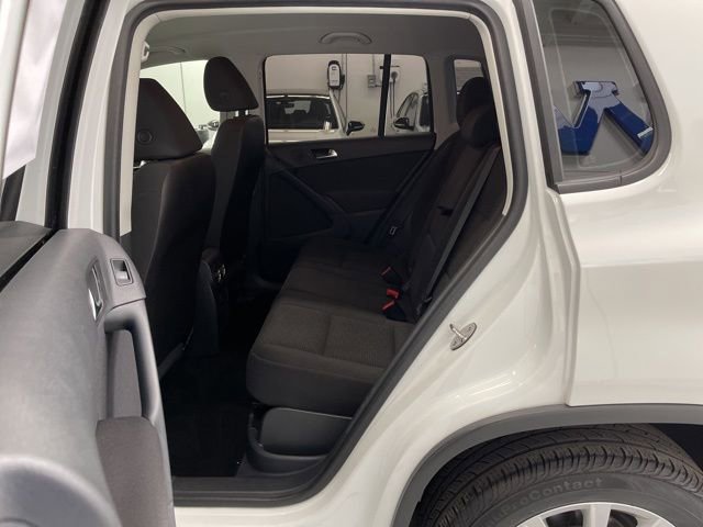 Used 2018 Volkswagen Tiguan Limited w/ Premium Package image 8