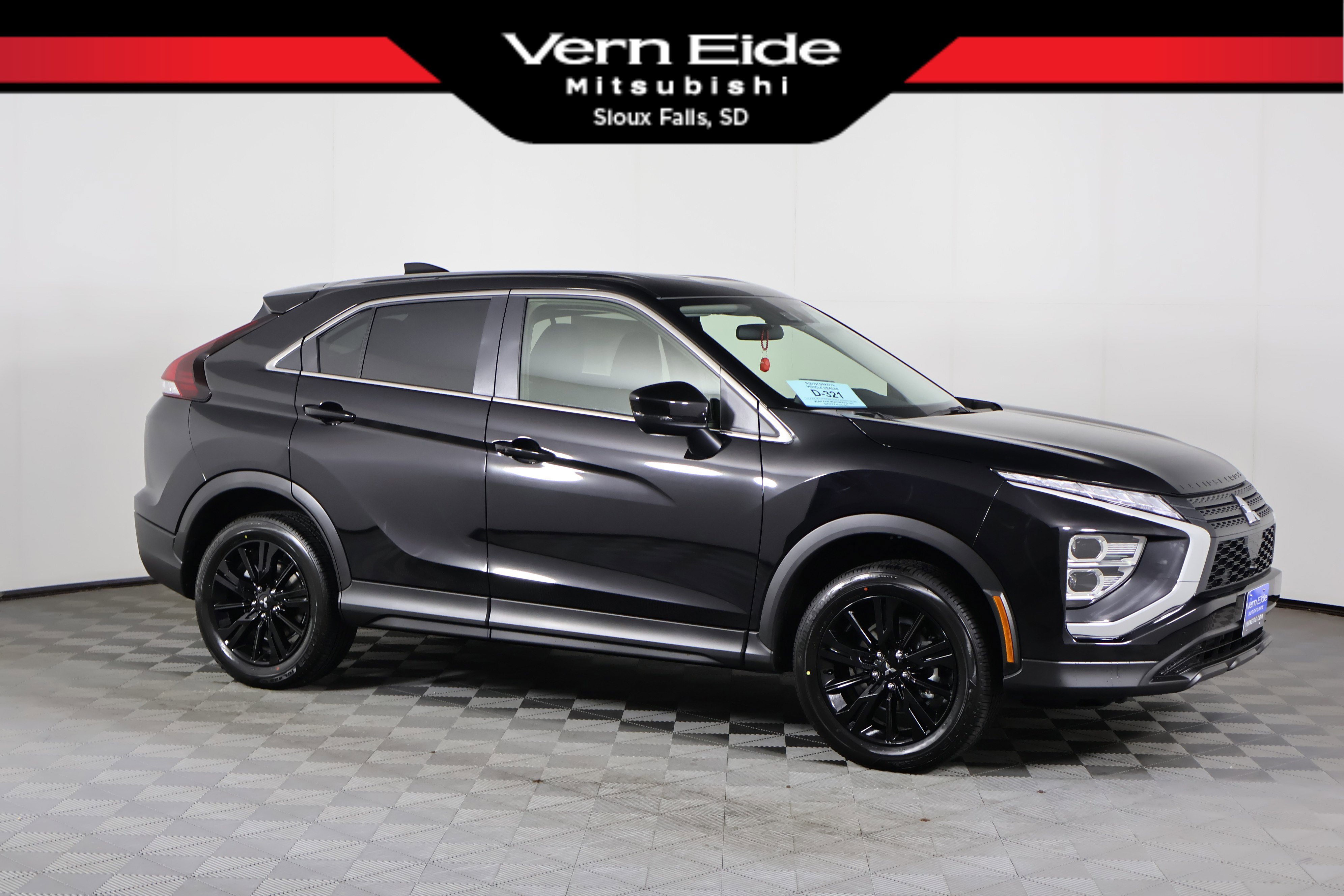 New 2026 Mitsubishi Eclipse Cross LE image 1