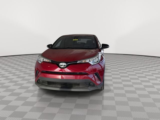 Used 2018 Toyota C-HR XLE image 4