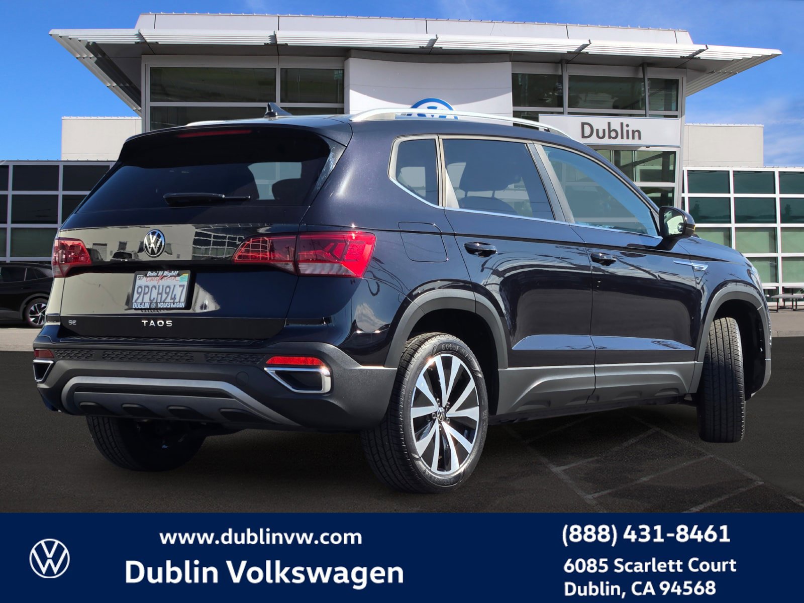 Certified 2024 Volkswagen Taos SE FWD image 4