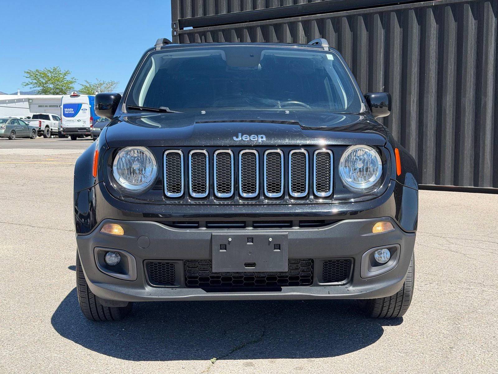 Used 2018 Jeep Renegade Latitude w/ Cold Weather Group AWD/4WD image 2