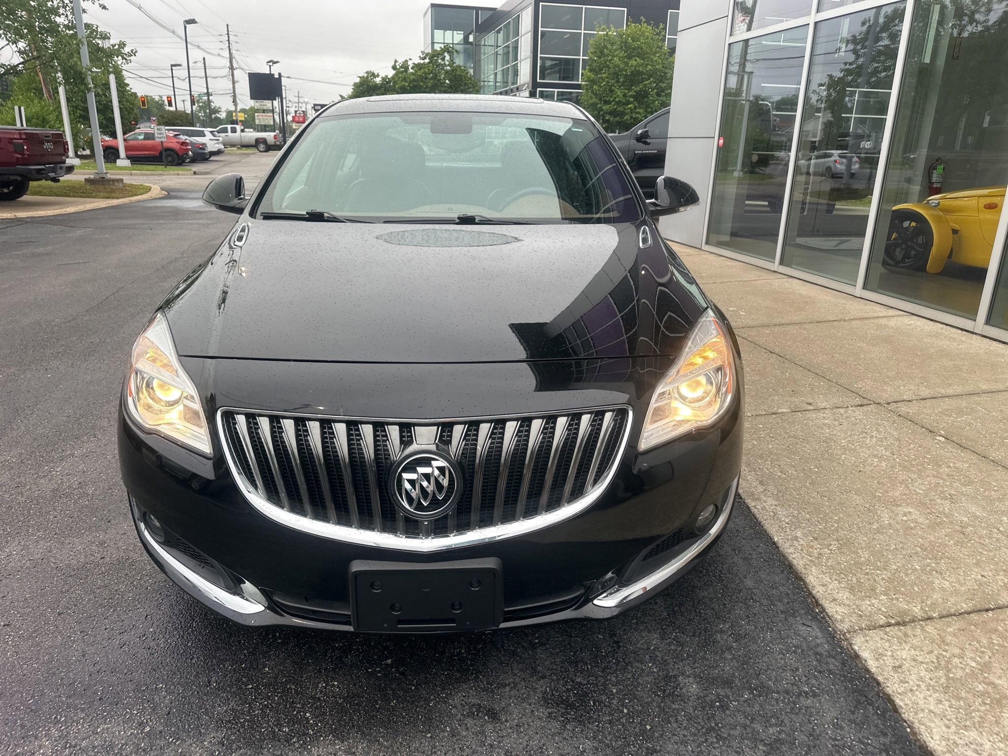 Used 2017 Buick Regal Sport Touring FWD image 7