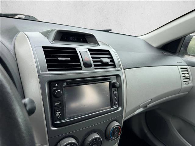 Used 2013 Toyota Corolla LE FWD image 10
