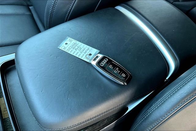 Used 2023 Audi Q8 Prestige w/ Prestige Package AWD/4WD image 10