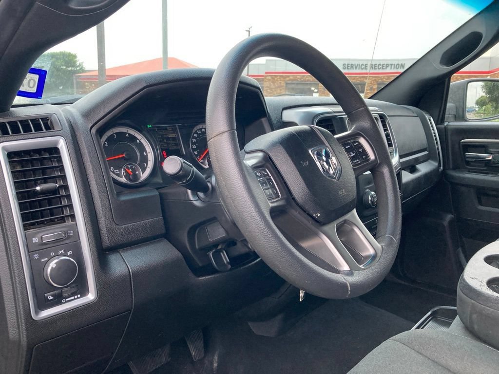 Used 2024 RAM 1500 Warlock RWD image 8